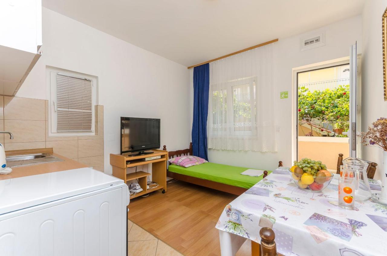 Apartments Mira I Vodice Ngoại thất bức ảnh